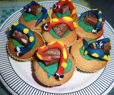 Snake cupcakes