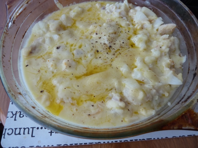 Cauliflower cod bake