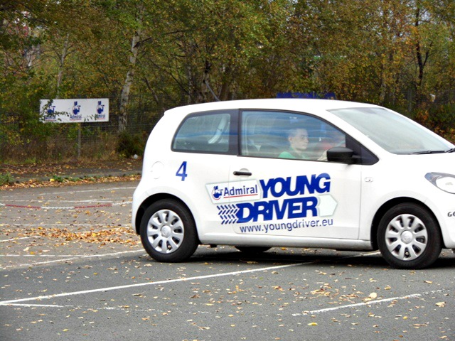 Young persons driver lesson