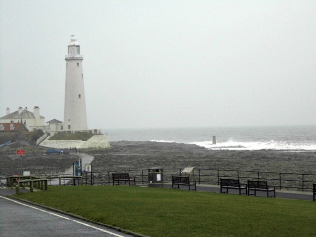 whitley bay lighthouse