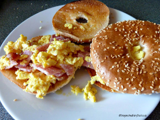 egg and bacon bagel