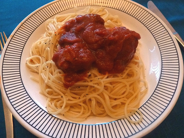 Spaghetti and meatballs on a plate
