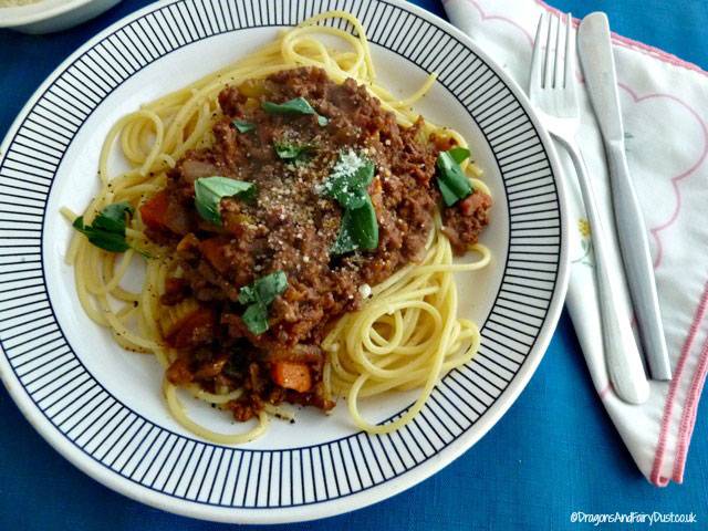 Spaghetti bolognes on a plate